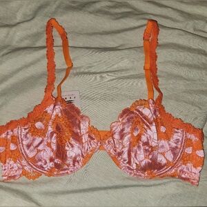 Lace Underwire Bra in Orange and Pink